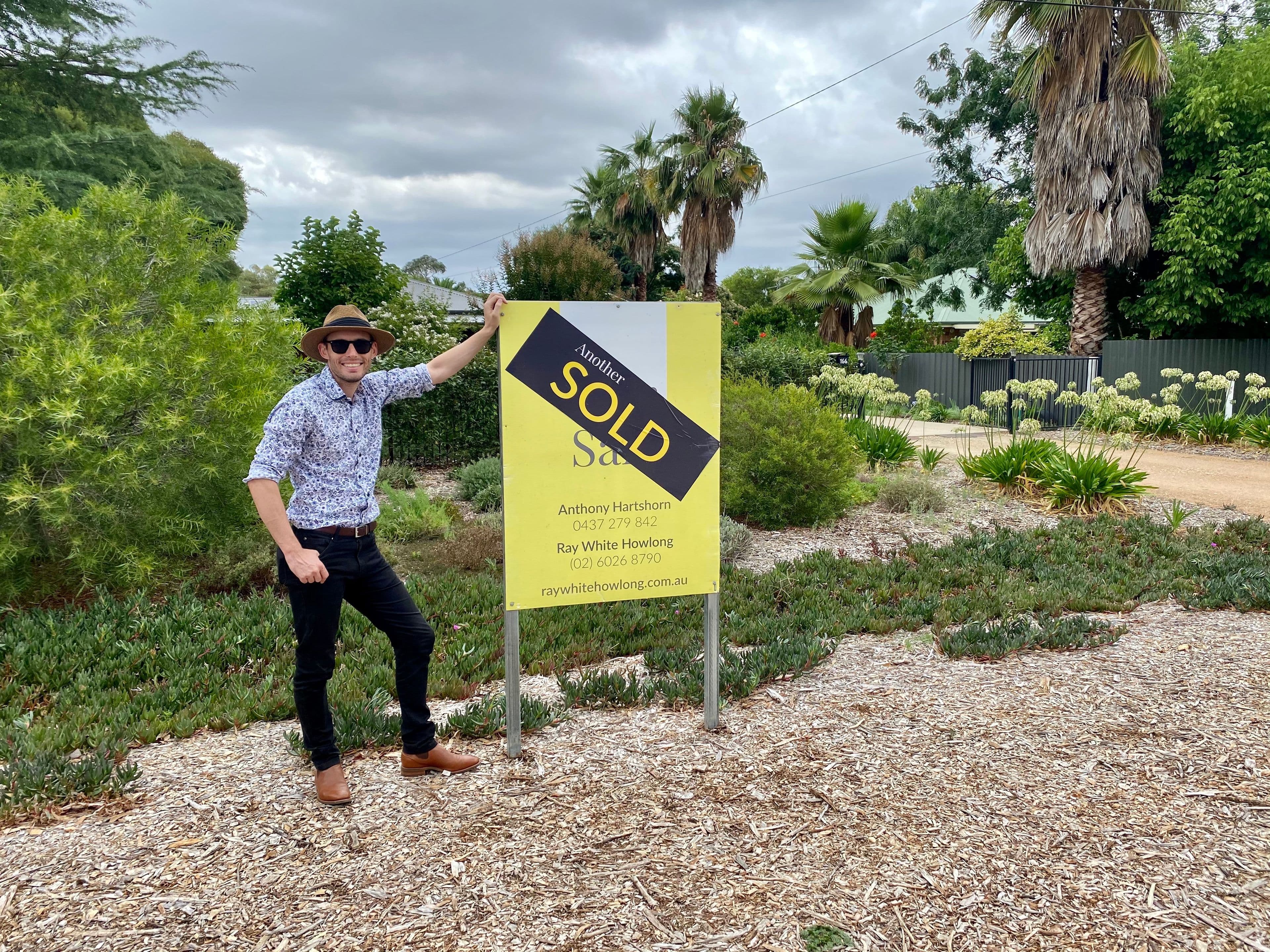 166 Clarke Street, Howlong NSW 2643, Howlong - Image 1