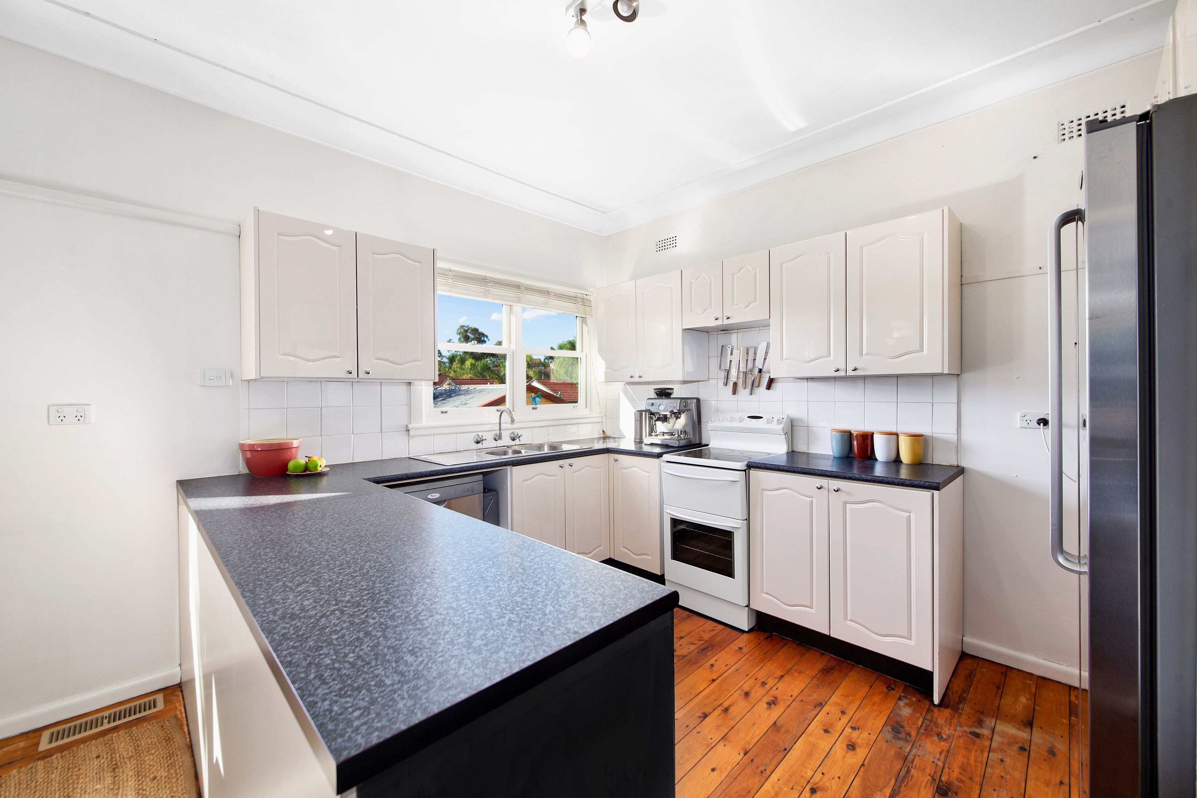 22 Sewell Avenue, Padstow Heights - Thumbnail 2
