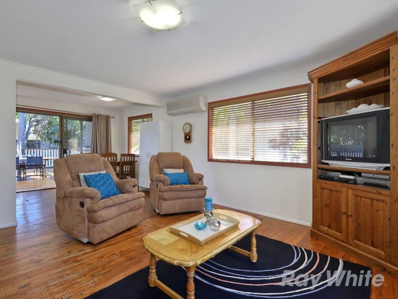 35 Folkstone Avenue, ALBANY CREEK QLD 4035, Albany Creek - Thumbnail 6