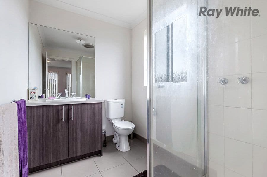 6 Burswood Circuit, Melton West VIC 3337, Melton West - Thumbnail 3