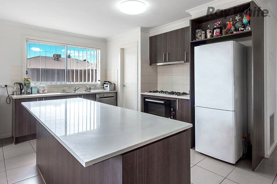 6 Burswood Circuit, Melton West VIC 3337, Melton West - Thumbnail 6