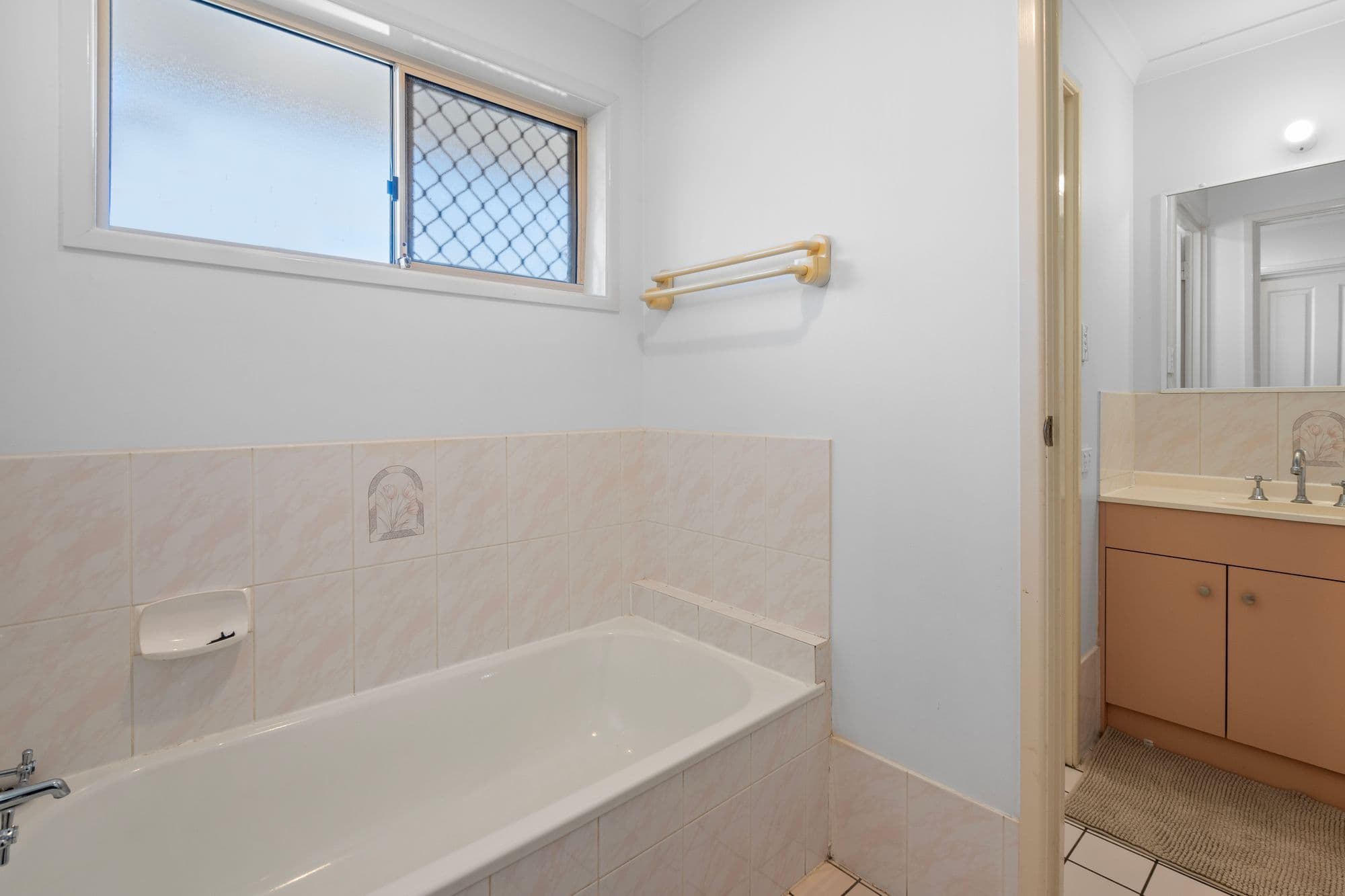 16 Bottlebrush Crescent, Redbank Plains QLD 4301, Redbank Plains - Thumbnail 8