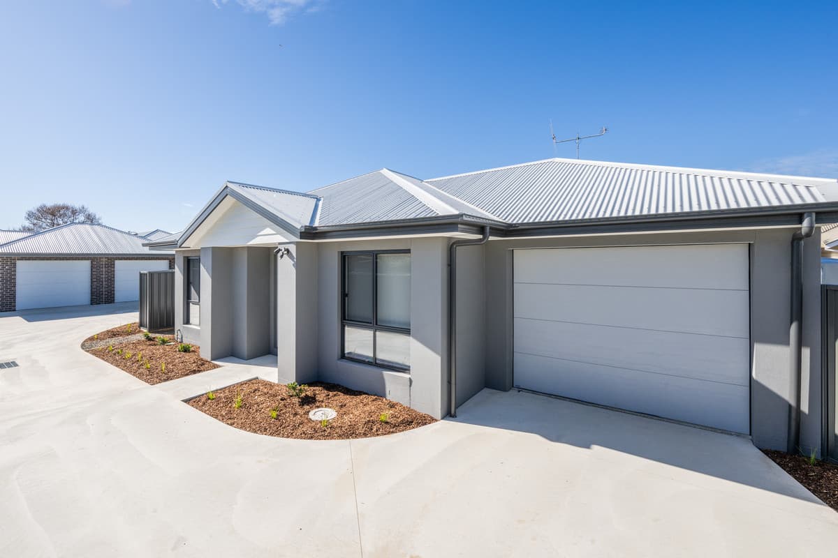 2 / 13 Coomboona Street, Shepparton VIC 3630, Shepparton - Thumbnail 2