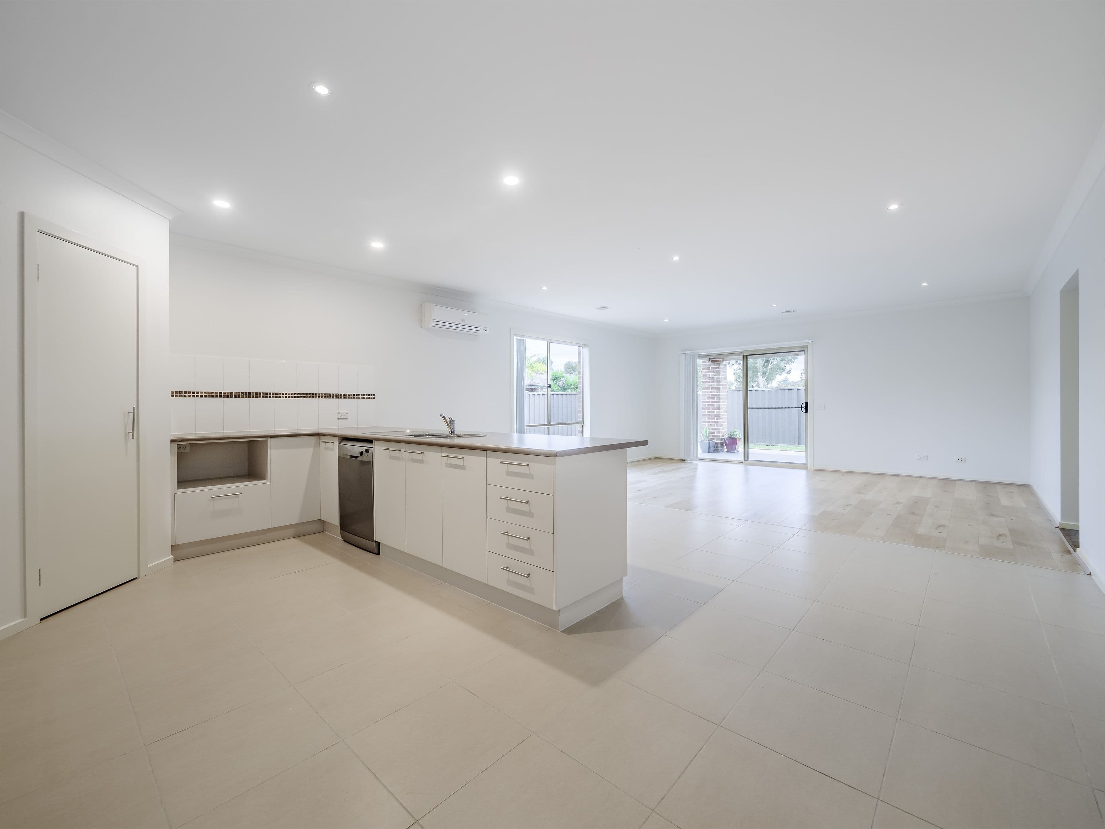 20 Gladiolus Circuit, Cranbourne North VIC 3977, Cranbourne North - Thumbnail 7