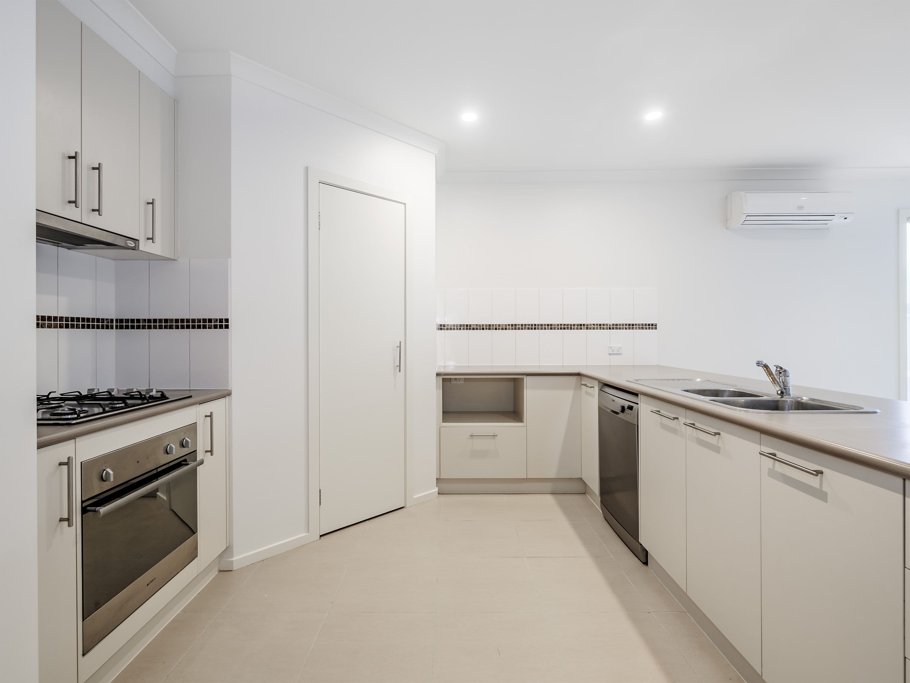 20 Gladiolus Circuit, Cranbourne North VIC 3977, Cranbourne North - Thumbnail 8