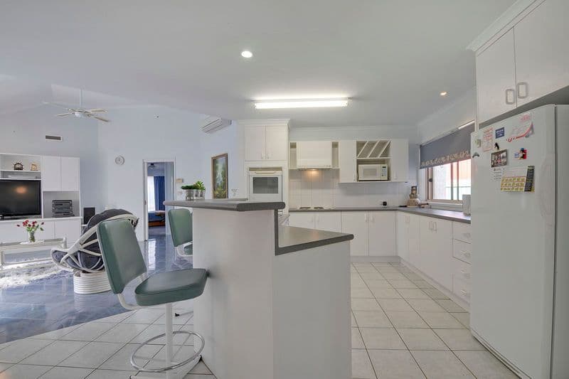 10 Christopher Court, TRARALGON VIC 3844, Traralgon - Thumbnail 3