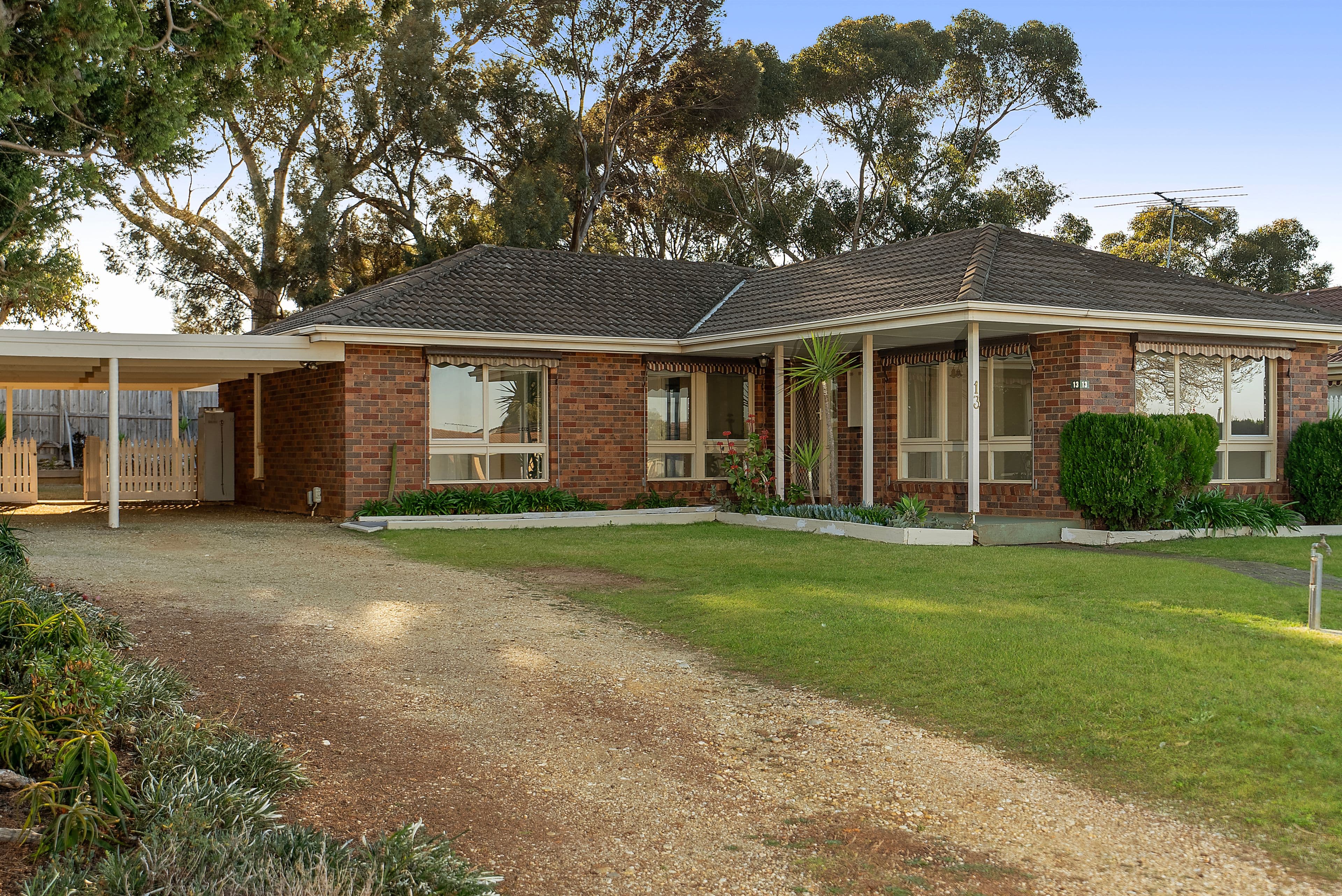 13 Underbank Boulevard, Bacchus Marsh VIC 3340, Bacchus Marsh - Thumbnail 2