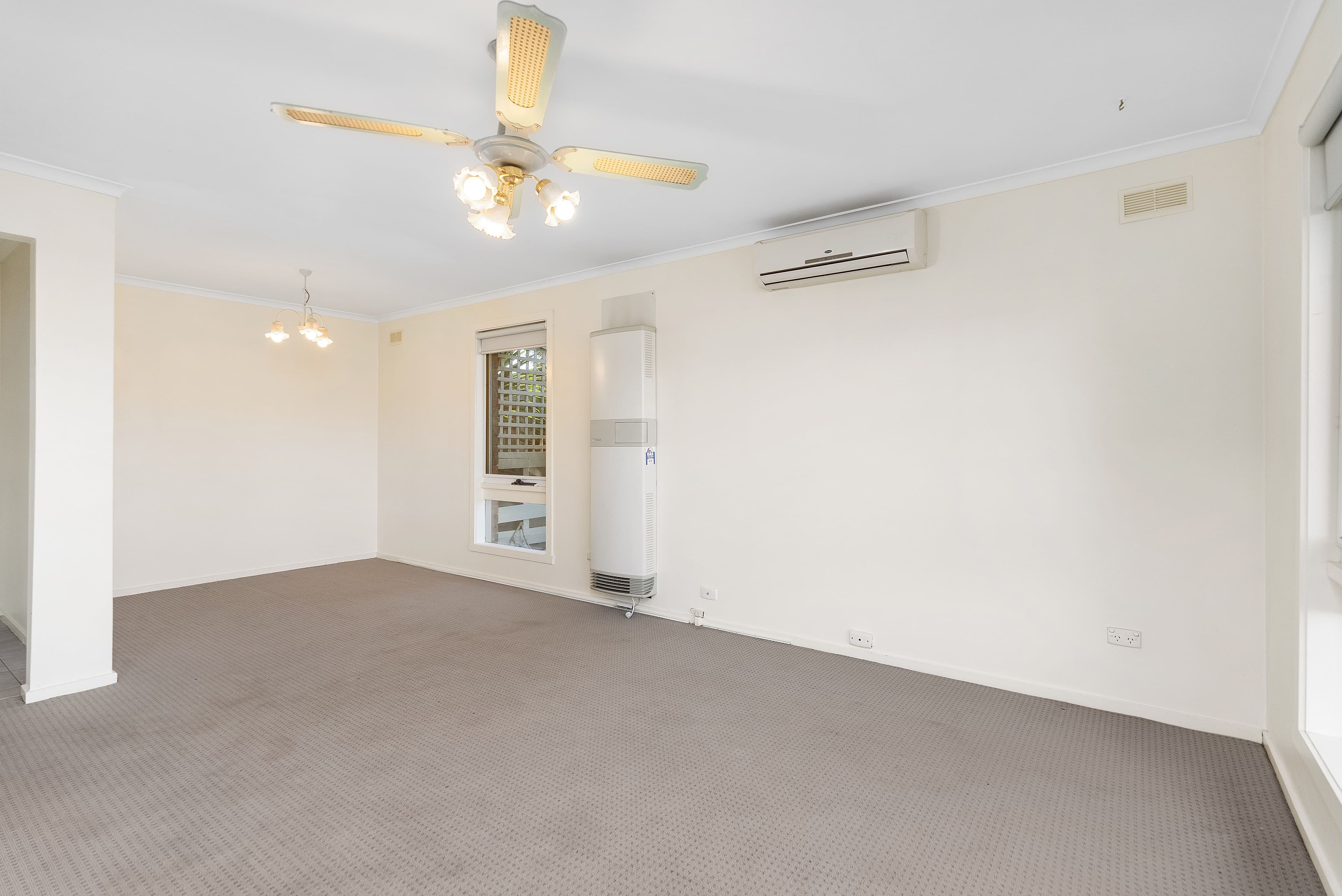 13 Underbank Boulevard, Bacchus Marsh VIC 3340, Bacchus Marsh - Thumbnail 6