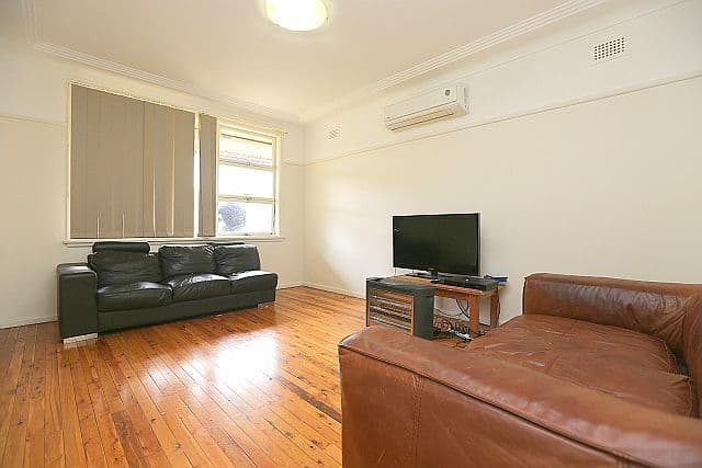 22 Latvia Avenue, Greenacre NSW 2190, Greenacre - Thumbnail 3