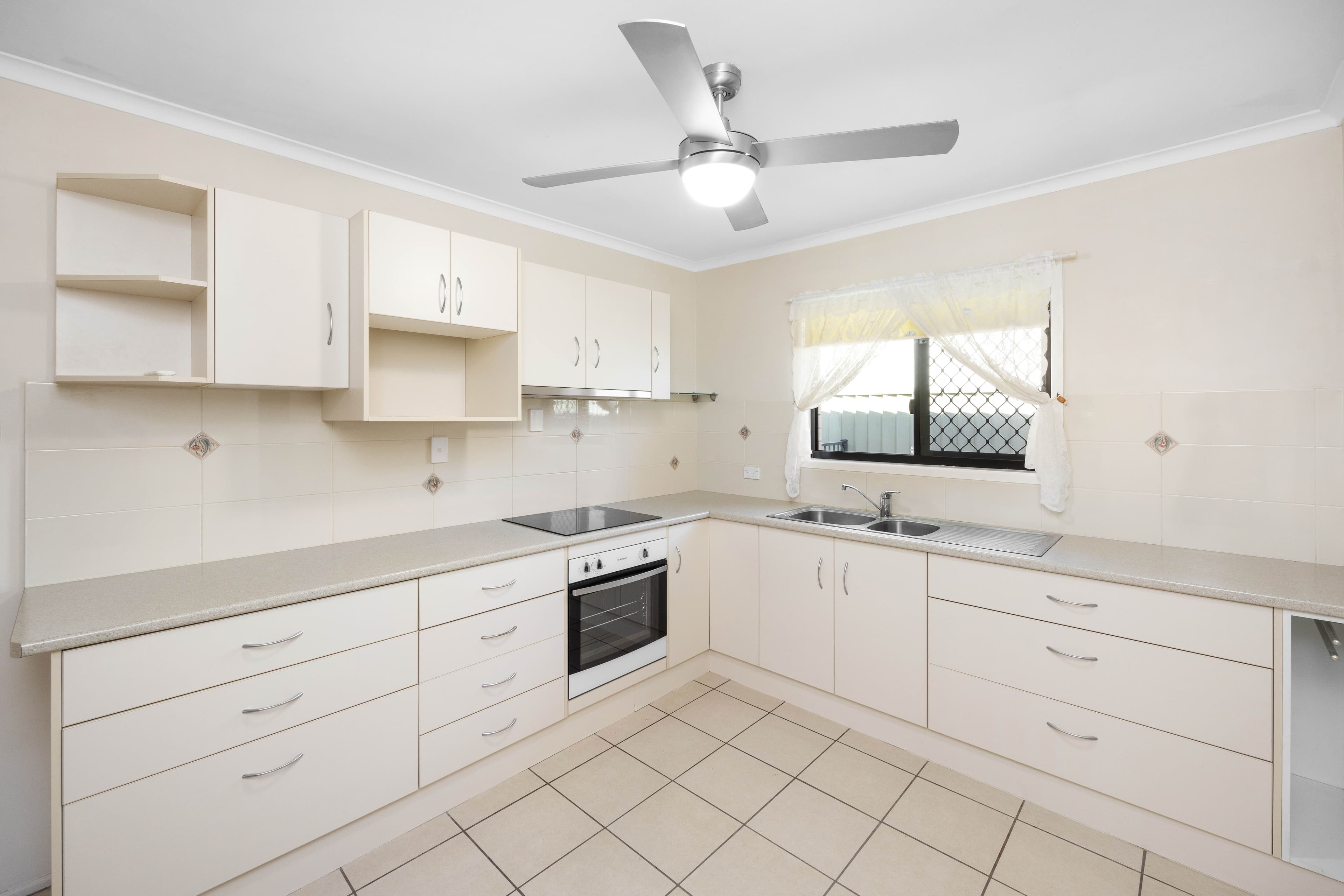 19 Hume Street, Golden Beach QLD 4551, Golden Beach - Thumbnail 3
