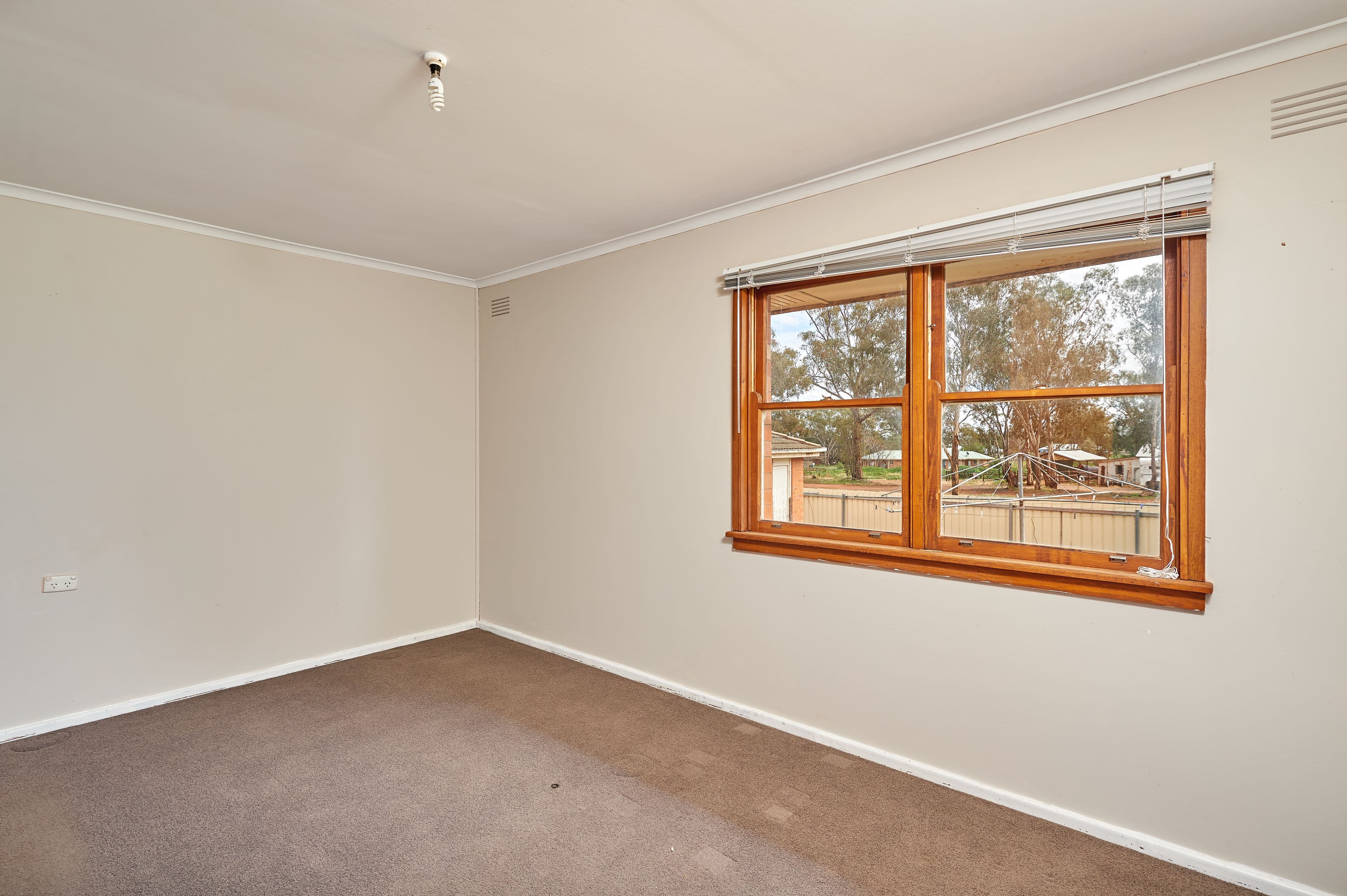 112 Mirrool Street, Coolamon NSW 2701, Coolamon - Thumbnail 7