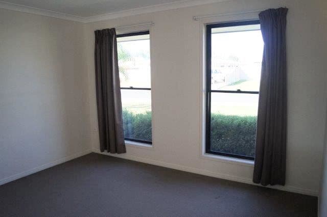 34 Moriarty Street, Emerald QLD 4720, Emerald - Thumbnail 5