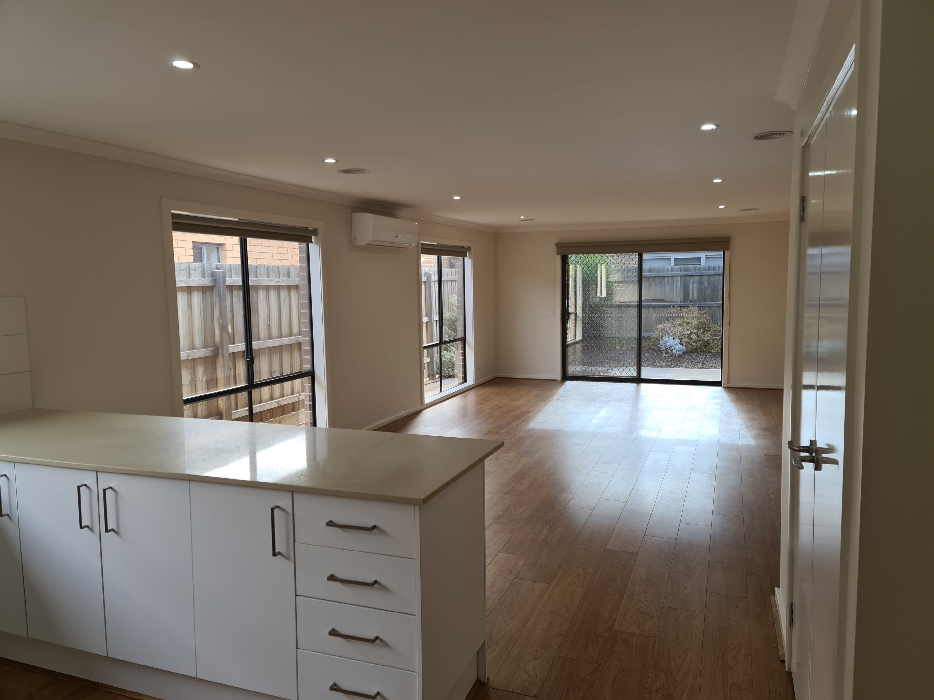 10 Yvonne Way, Tarneit VIC 3029, Tarneit - Thumbnail 5