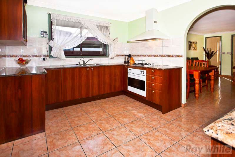 306  Prairievale Road, PRAIRIEWOOD NSW 2176, Prairiewood - Thumbnail 3