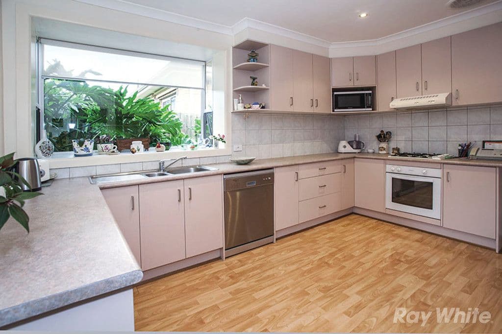 16 Mayfield Drive, Mount Waverley VIC 3149, Mount Waverley - Thumbnail 6
