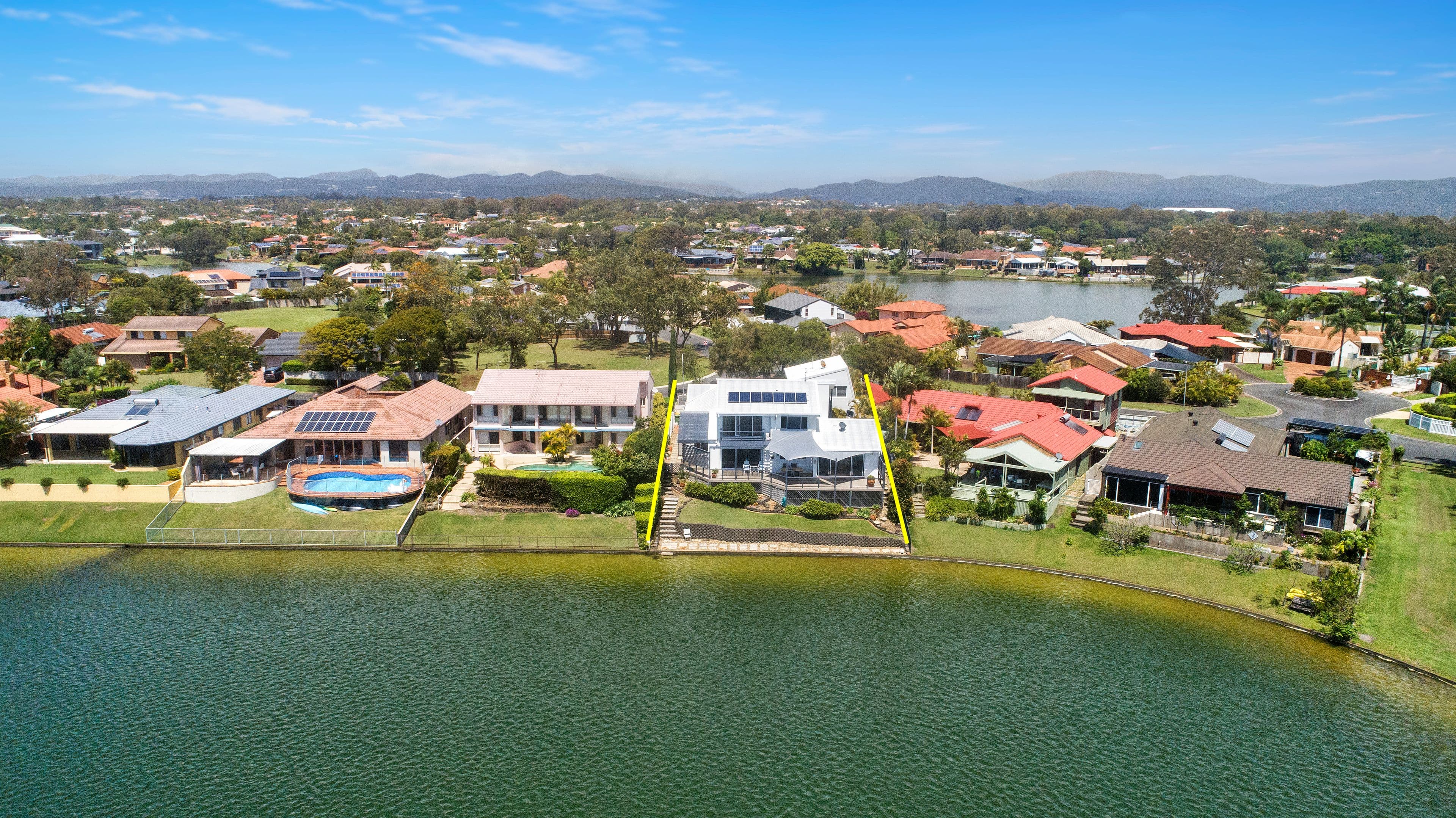 32 Wild Duck Drive, Mermaid Waters QLD 4218, Mermaid Waters - Thumbnail 6