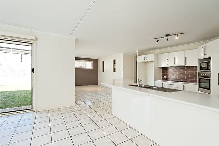 12 Paynters Pocket Avenue, PALMWOODS QLD 4555, Palmwoods - Thumbnail 3
