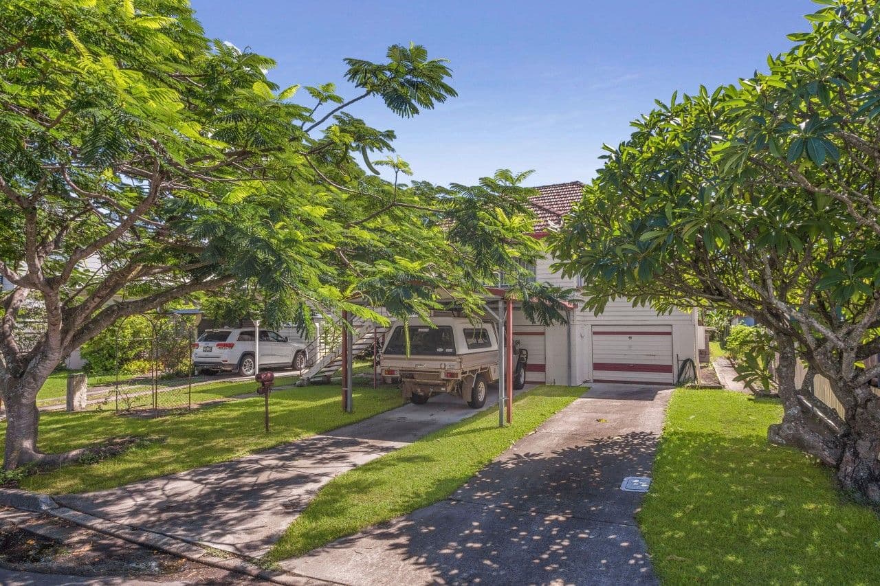 11 Howard Street, Grange QLD 4051, Grange - Thumbnail 2