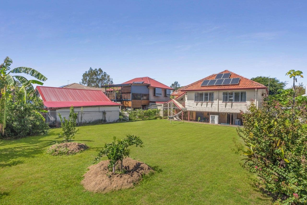 11 Howard Street, Grange QLD 4051, Grange - Thumbnail 5