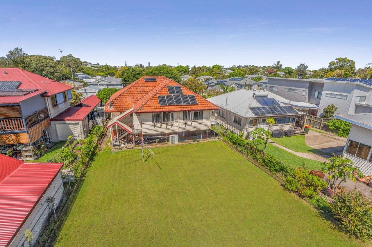 11 Howard Street, Grange QLD 4051, Grange - Thumbnail 6