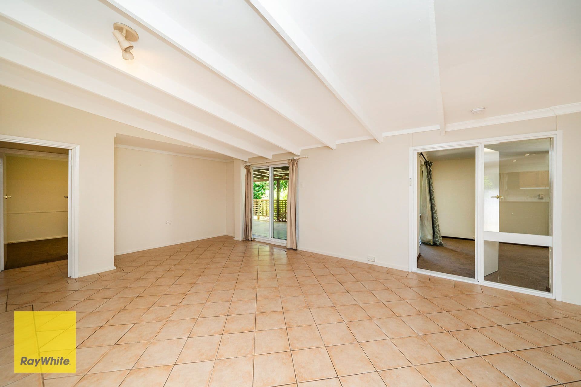6 Connor Road, Lesmurdie WA 6076, Lesmurdie - Thumbnail 6