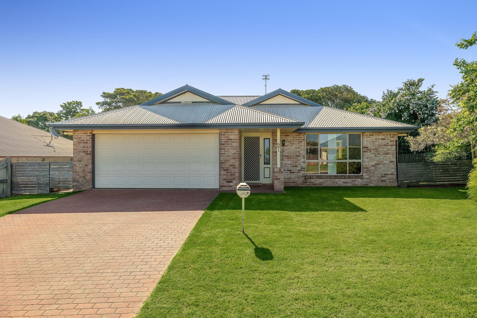 21 Macrossan Street, Cranley QLD 4350, Cranley - Image 1
