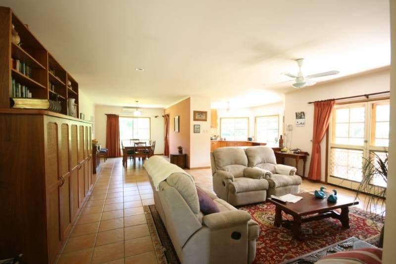 23 Crescent, ARMSTRONG BEACH QLD 4737, Armstrong Beach - Thumbnail 3