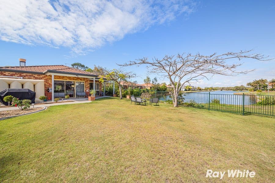56 Biggs Avenue, Beachmere QLD 4510, Beachmere - Thumbnail 4