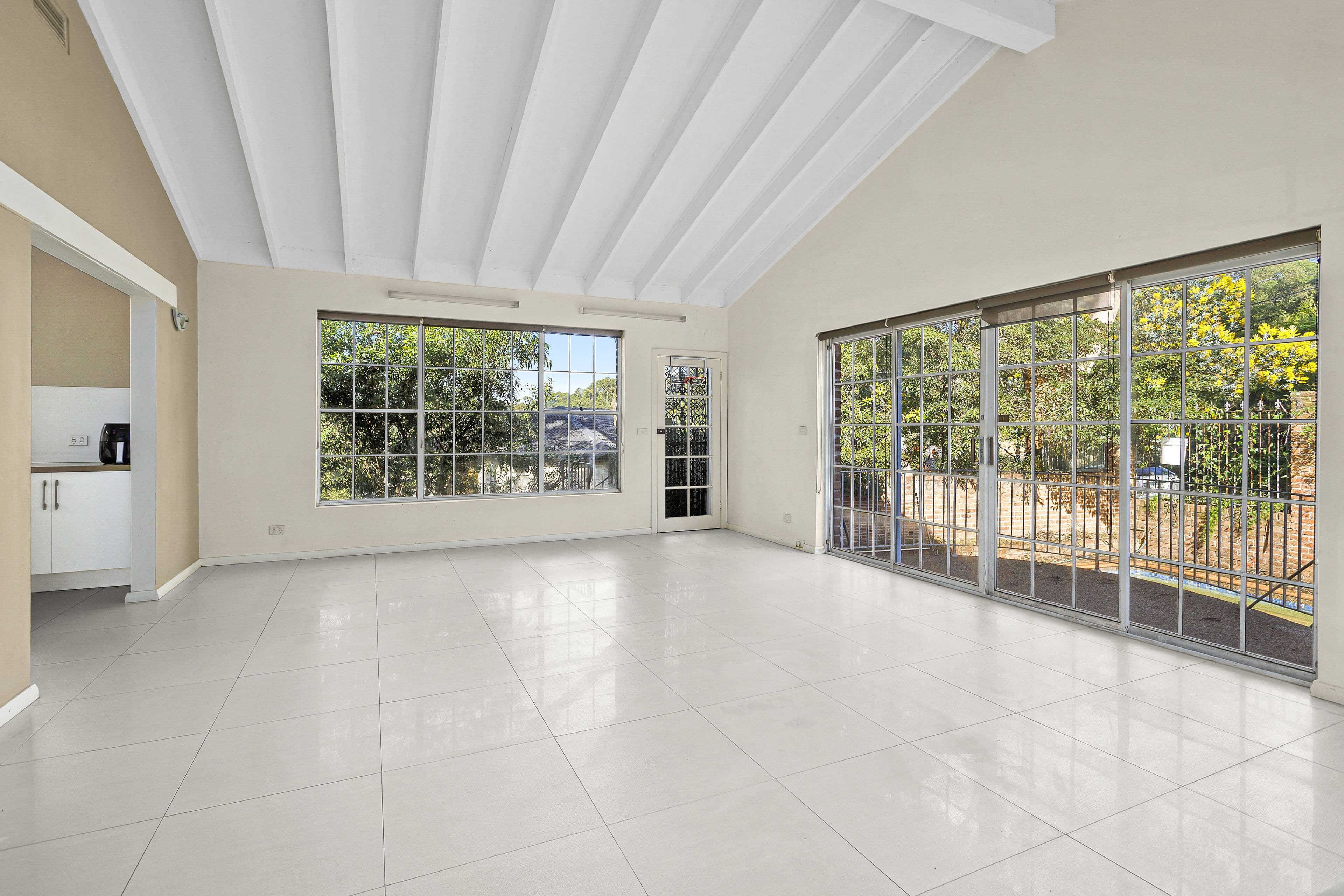 1 Willow Street, Lugarno NSW 2210, Lugarno - Thumbnail 4