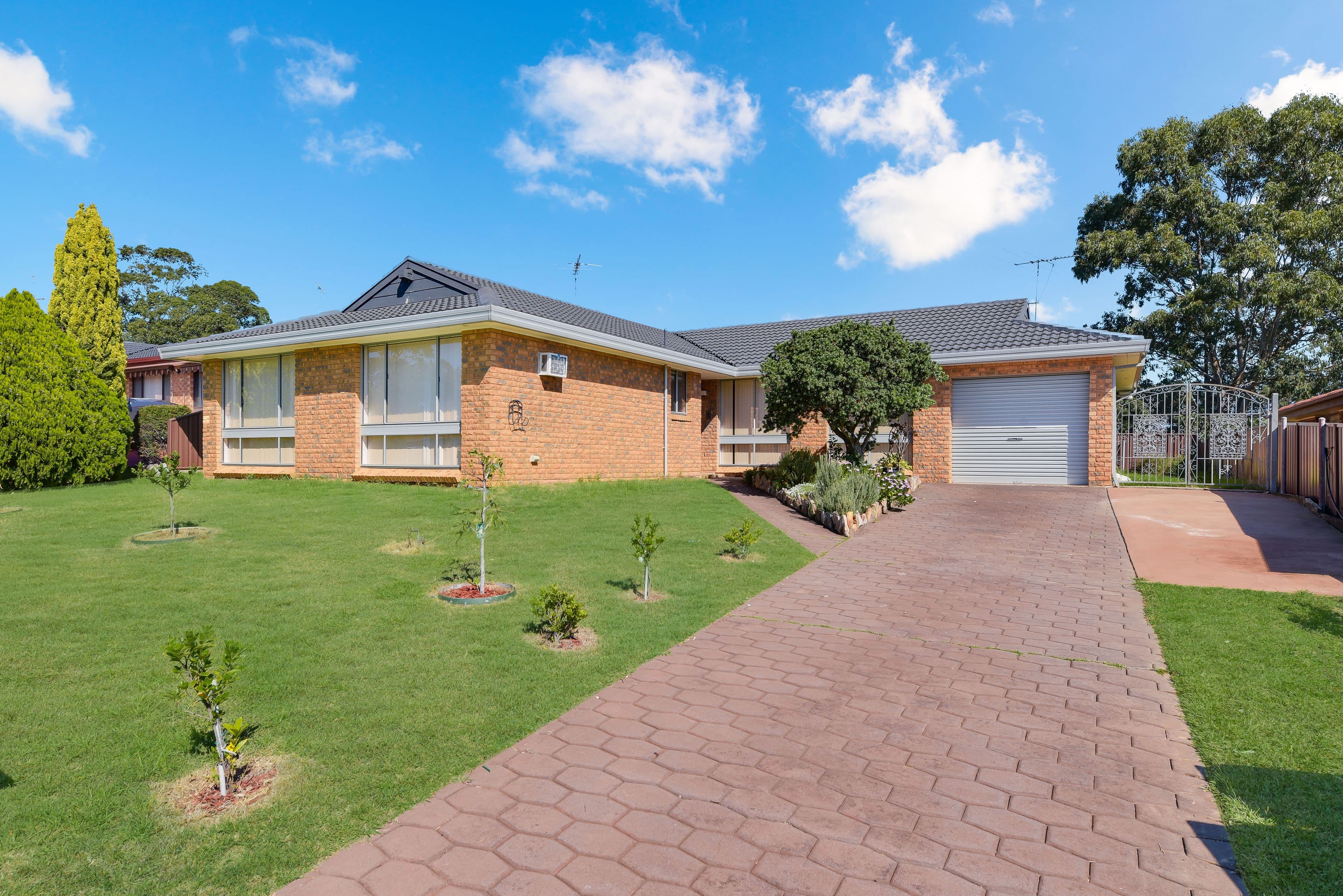 48 Clerkenwell Street, Ambarvale - Image 1