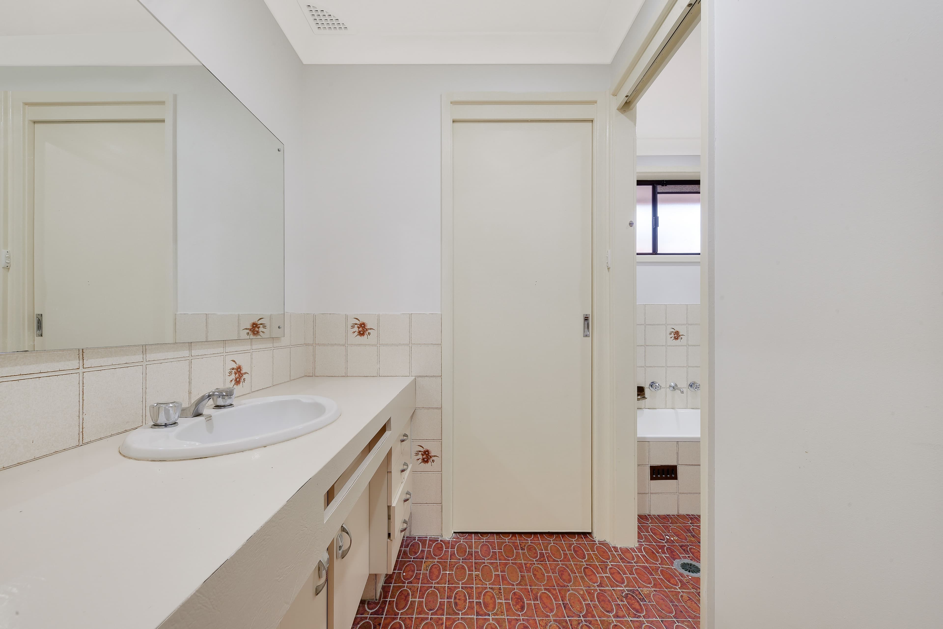 48 Clerkenwell Street, Ambarvale - Thumbnail 3