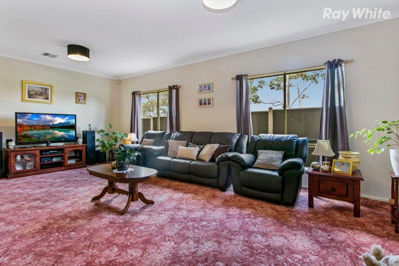 19 Clearwater Drive, Pakenham VIC 3810, Pakenham - Thumbnail 3