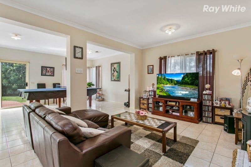 19 Clearwater Drive, Pakenham VIC 3810, Pakenham - Thumbnail 5