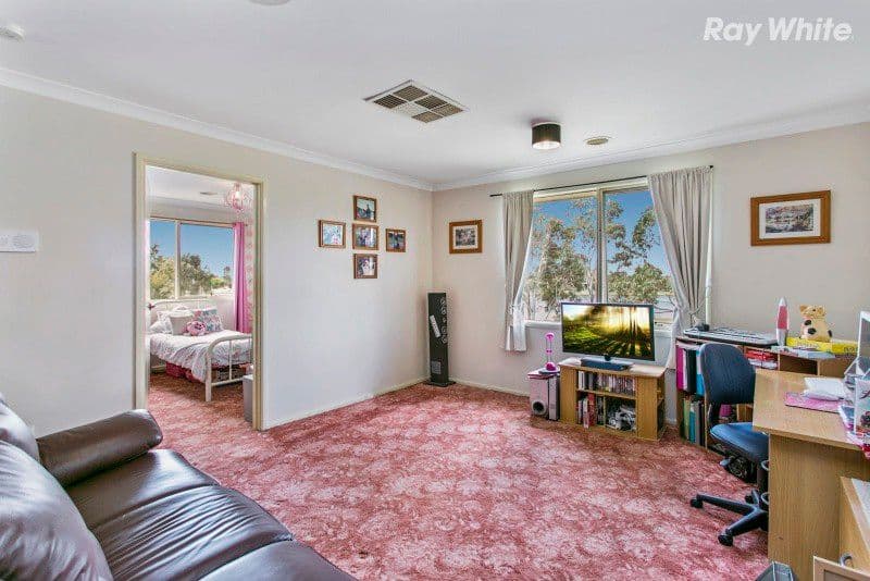 19 Clearwater Drive, Pakenham VIC 3810, Pakenham - Thumbnail 7