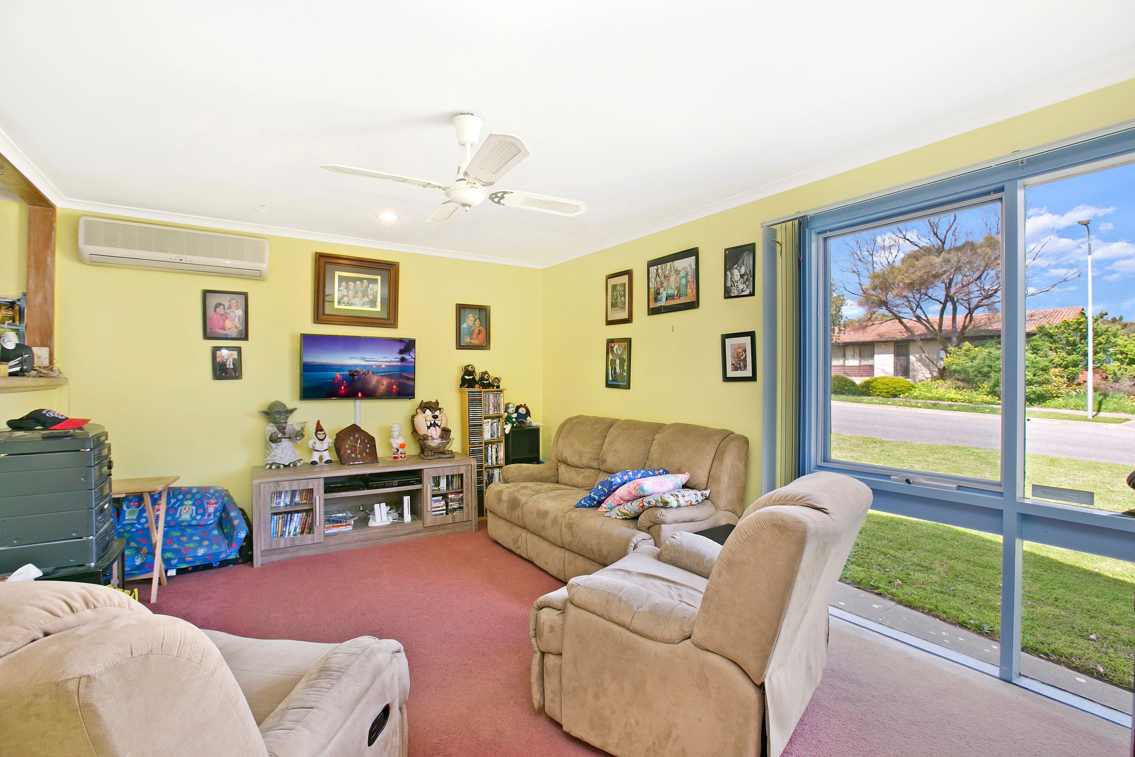 16 Minorca Crescent, Hackham West SA 5163, Hackham West - Thumbnail 2
