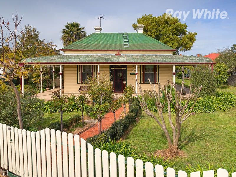 27 Bow Street, COROWA NSW 2646, Corowa - Image 1