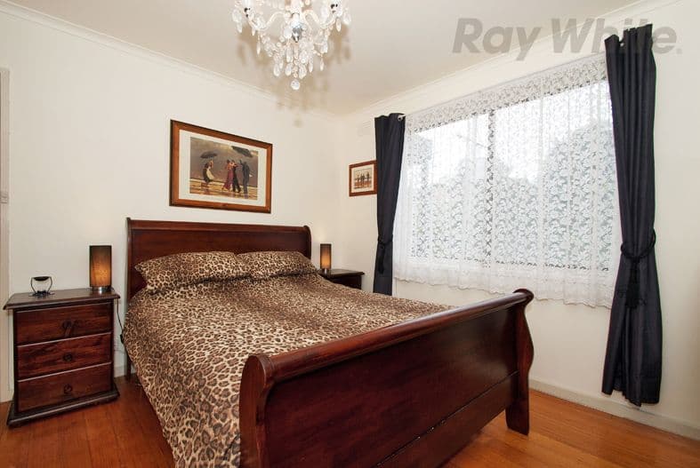 1 Highview Drive, MOOROOLBARK VIC 3138, Mooroolbark - Thumbnail 3