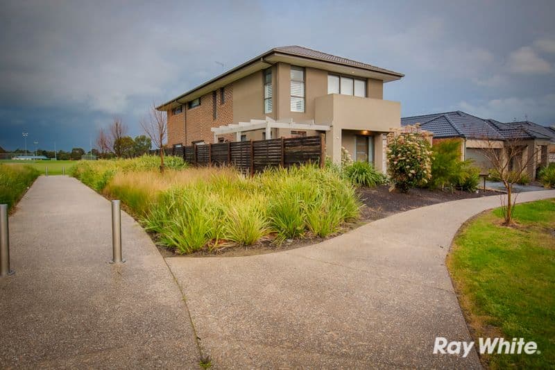 31 Edgeware Close, PAKENHAM VIC 3810, Pakenham - Thumbnail 2
