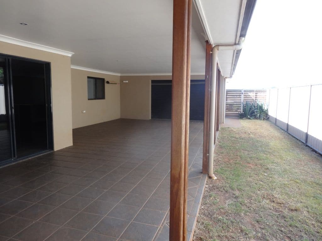1 Poinciana Avenue, KINGAROY QLD 4610, Kingaroy - Thumbnail 2