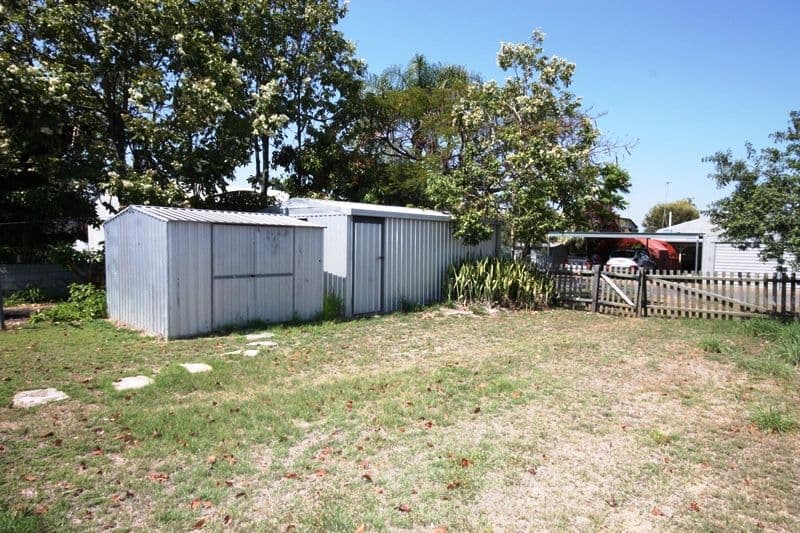 23 Kroombit Street, BILOELA QLD 4715, Biloela - Thumbnail 2