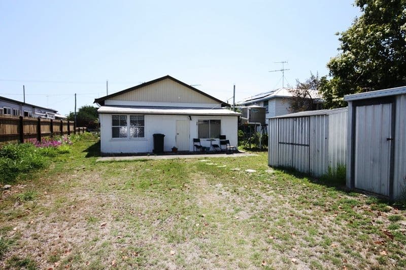 23 Kroombit Street, BILOELA QLD 4715, Biloela - Thumbnail 3