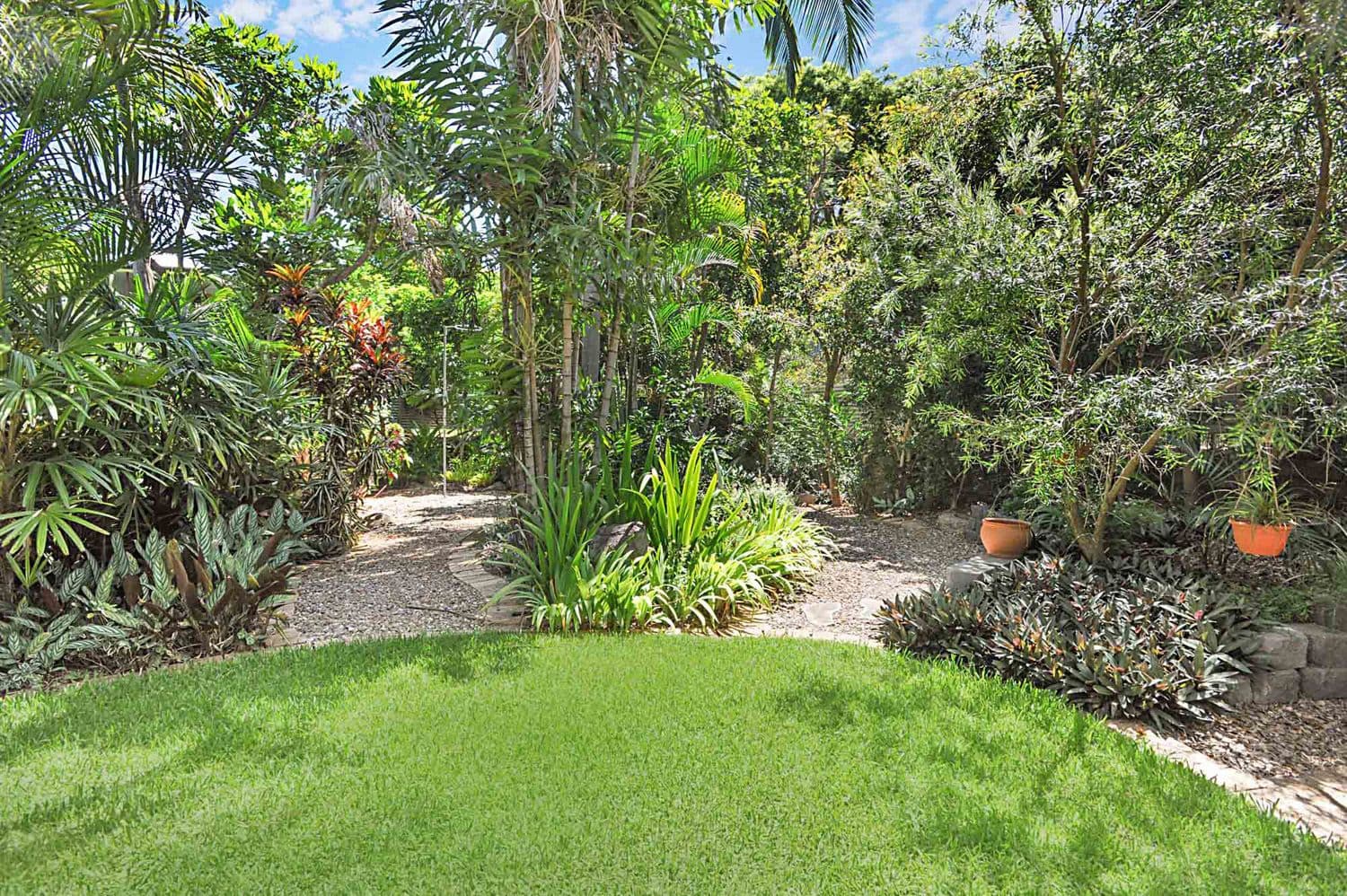 15 Iris Street, Holland Park West QLD 4121, Holland Park West - Thumbnail 8