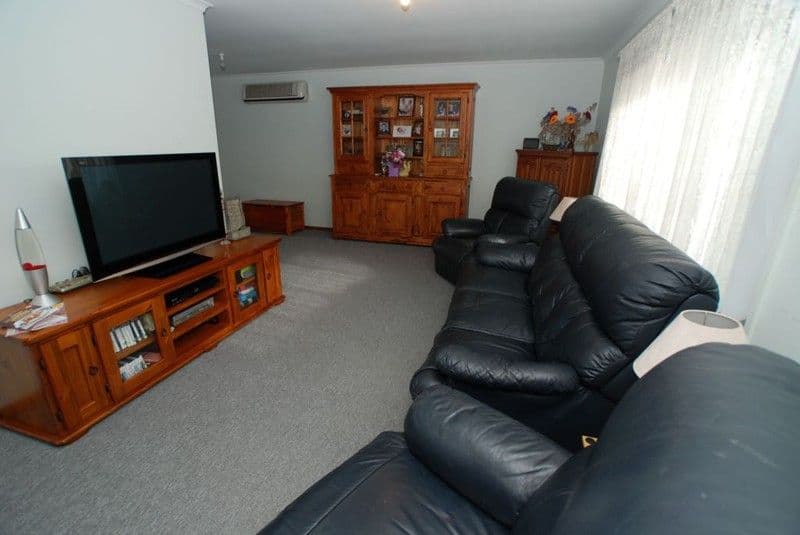 16 Kimber Street, ALDINGA BEACH SA 5173, Aldinga Beach - Thumbnail 2