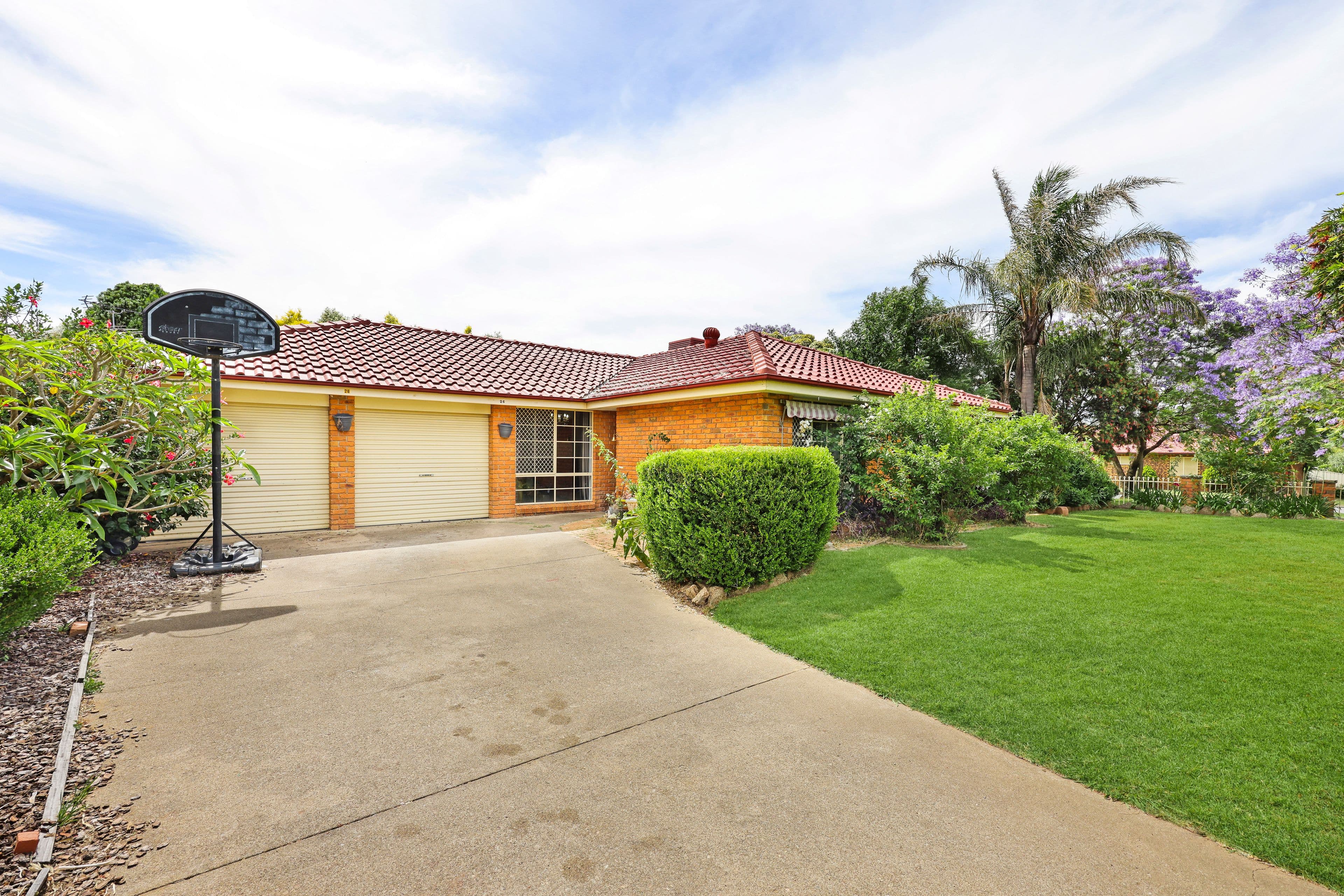 26 Links Avenue, Tamworth NSW 2340, South Tamworth - Image 1