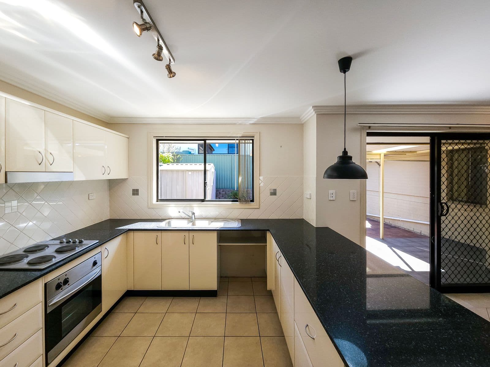 2/93 Ramsay Road, Picnic Point NSW 2213, Picnic Point - Thumbnail 4