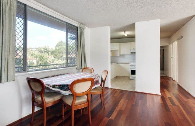 5 'Wyuna', 82 The Esplanade, BURLEIGH HEADS QLD 4220, Burleigh Heads - Thumbnail 3