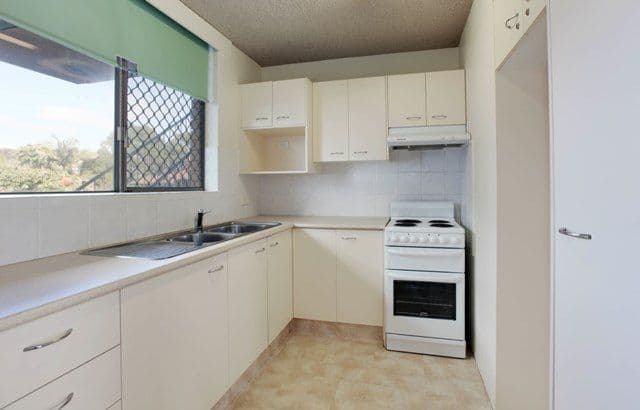 5 'Wyuna', 82 The Esplanade, BURLEIGH HEADS QLD 4220, Burleigh Heads - Thumbnail 4