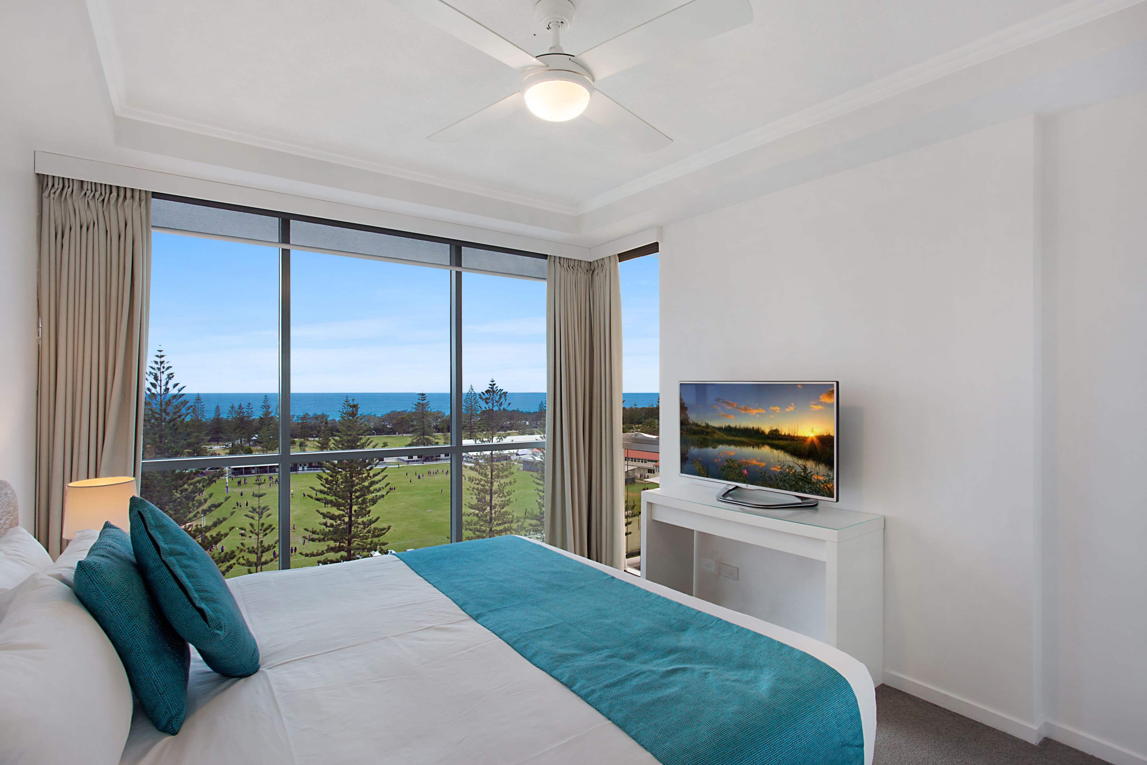 82 'Ocean Pacific' 25 Surf Parade, Broadbeach QLD 4218, Broadbeach - Thumbnail 2
