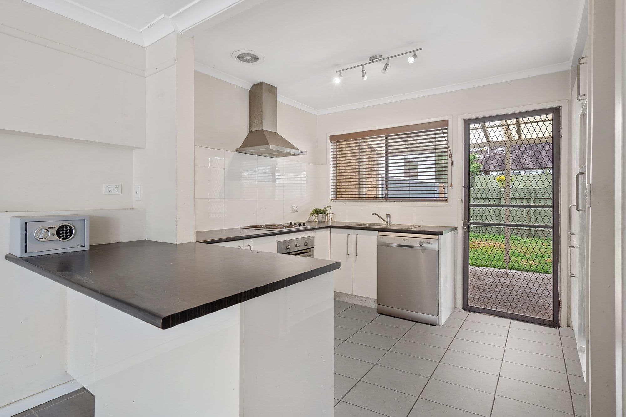 36 Hague Street, Woodridge QLD 4114, Woodridge - Thumbnail 7