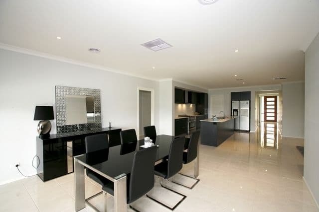 4 Hazelwood Drive, FOREST HILL NSW 2651, Forest Hill - Image 1